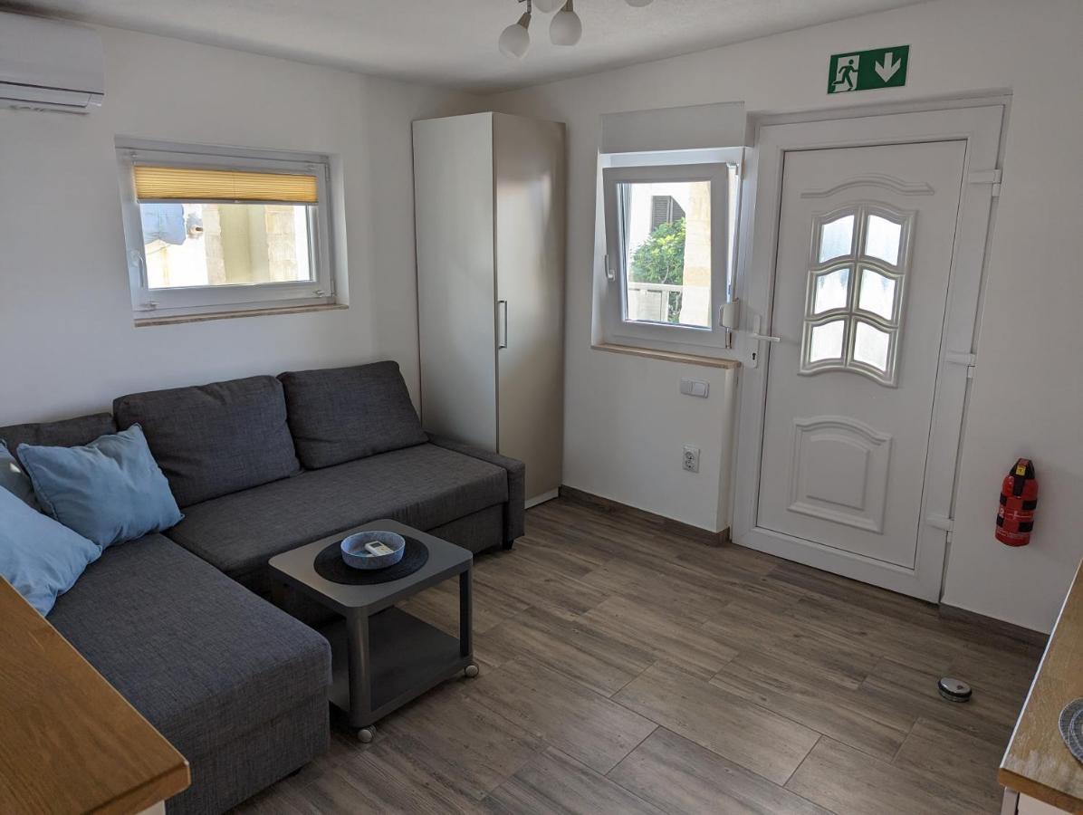 Apartment Lipa Vir Exterior foto
